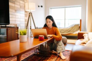 Trabajo en casa: La verdad sobre la postura frente al ordenador